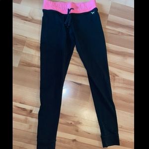 Victoria’s Secret Pink leggings